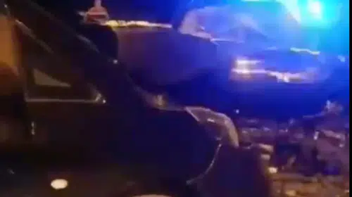 Ardahan'da gece yarısı dehşeti: İki araç kafa kafaya çarpıştı
