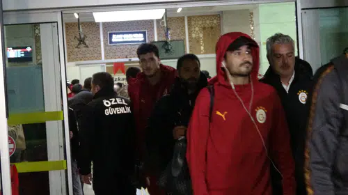 Sarı-kırmızılılar Konya'ya çıkarma yaptı: Havalimanında büyük coşku