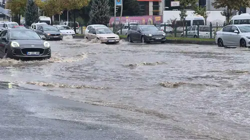Malatya'da 15 dakikalık kabus: Şehir trafiği felç oldu