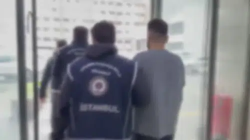Fatih'teki sahte kimlik merkezine polis baskını: İki kişi cezaevine gönderildi