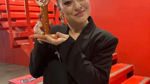 Nergis Öztürk'e prestijli ödül: Sahnedeki ustalığı tescillendi