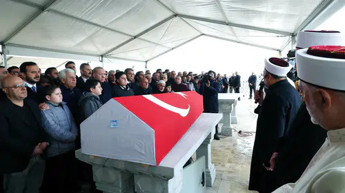 Üsküdar'ın acı günü: Dündar Ziya Gültekin son yolculuğuna uğurlandı