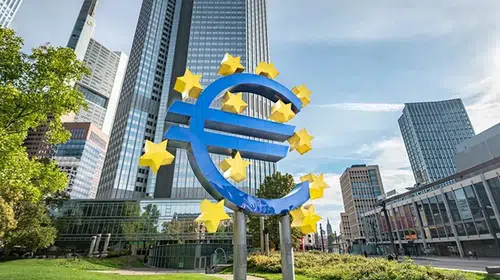 ECB faiz kararını açıkladı: Üç temel faiz oranı sabit kaldı