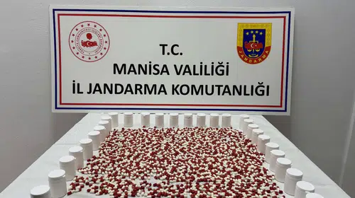 Manisa jandarmasından zehir tacirlerine çifte darbe: On binlerce hap yakalandı