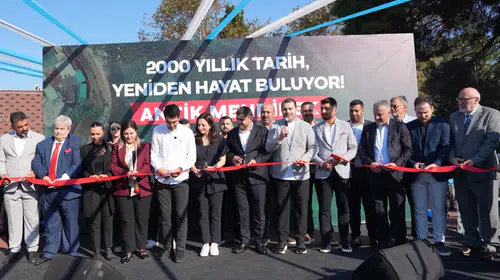 Tuzla'nın tarihi kıyısı yeniden hayat buldu: 2 bin yıllık Antik Mendirek halka açıldı