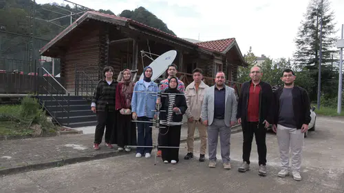 KTÜ'lü öğrencilerden uzayda büyük başarı: İstasyon sinyallerini yakalayıp ödül aldılar