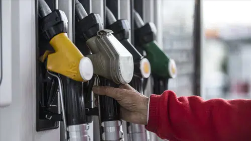 Benzine 4,30 TL indirim geldi: İstanbul'da litre fiyatı 80 TL'nin altına düştü