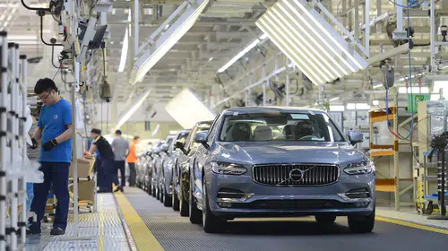Volvo Cars'tan 2 bin 500 kişilik işten çıkarma kararı: Hisseleri yüzde 54 düştü