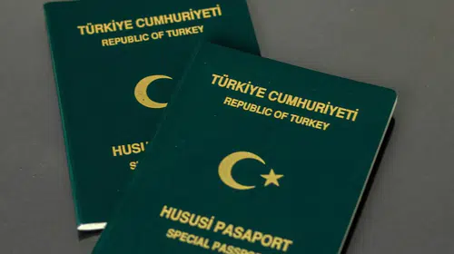 Gazetecilere yeşil pasaport için kanun teklifi: Basın kartı şartı aranmayacak