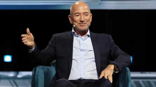 Jeff Bezos ABD'nin vergi sistemini eleştirdi: “Düşük gelirlilerden vergi alınmamalı”