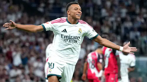 Kylian Mbappe Real Madrid’de 100 gole ulaştı: Barcelona deplasmanında tarihe geçti
