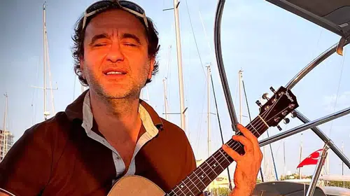 Şarkıcı Nev son yolculuğuna uğurlandı