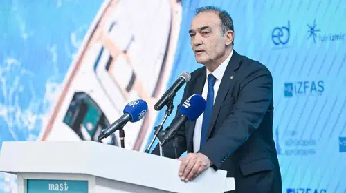 Cemil Tugay'ın AK Parti'ye katılmasının ardından İzmir Büyükşehir Belediye Başkanvekili Zafer Levent Yıldır görevinden istifa etti