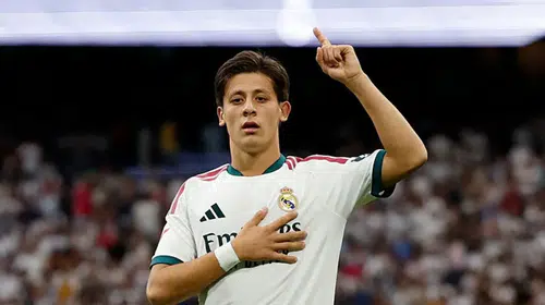 Arda Güler Real Madrid'de eylül ayının futbolcusu seçildi