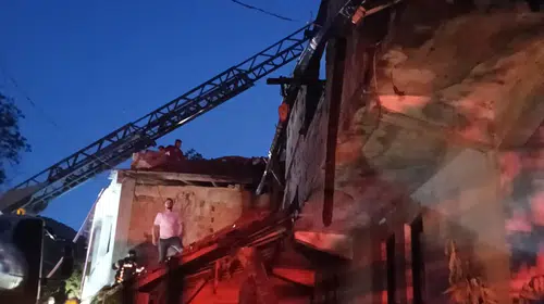 Bartın’da korku dolu anlar: Köy evinden geriye küller kaldı