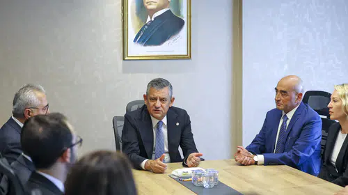 Özgür Özel’den yeni yönetime kritik görevlendirme: Disiplin Kurulu’nun yeni başkanı kim oldu?