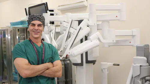 Robotik cerrahiyle dar pelvis bölgesinde yüksek dikiş kabiliyeti sağlandı
