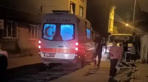 Bursa'da gece yarısı silahlı kavga: Baba ve oğlu saçmalarla yaralandı