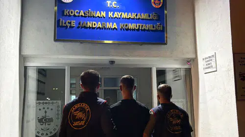 Kayseri'de 19 Yıl Hapis Cezasıyla Aranan Firari Uyuşturucu Hükümlüsü Jandarmadan Kaçamadı