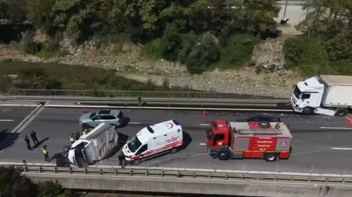 Düzce’de 2 TIR ve kamyonet çarpıştı: 1 yaralı