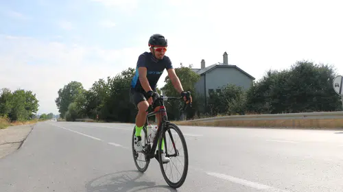 Ali Umut Çat, kayak ve bisiklette milli forma için pedal çeviriyor