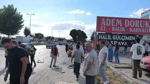 Etimesgut’ta otomobil ile motosiklet çarpıştı: 2 yaralı