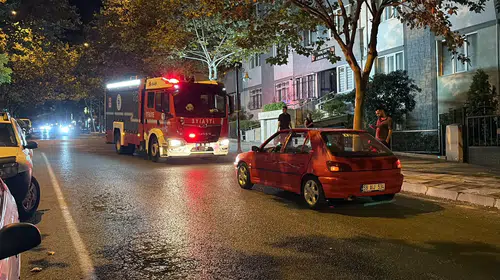 Çorlu'da alkollü sürücü otomobilini bırakıp kaldırımda sızdı