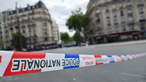 Caen'de 11 canlıyı etkileyen saldırı: Araç kalabalığa daldı, şüpheli 20 kilometre ötede yakalandı