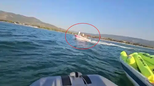 İznik Gölü'nde imdada yetiştiler: Bot devrilince 3 kişi suda kaldı, o anlar kamerada