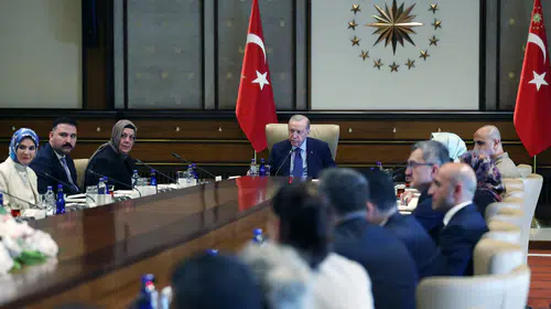 Erdoğan, şehit aileleri ve gazilerle Külliye’de buluştu