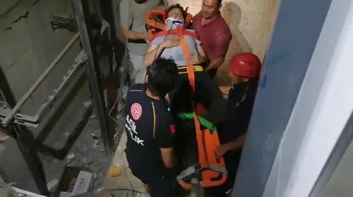 Polatlı'da asansör boşluğuna düşen genç, hastanede yaşam savaşı veriyor