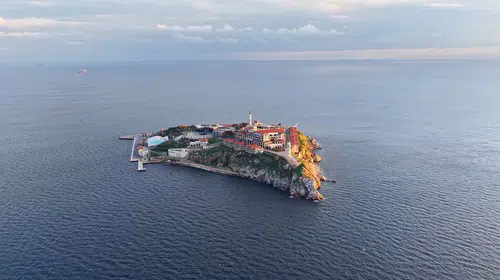 Demokrasi ve Özgürlükler Adası'nda gençler COP31 için müzakere masasına oturacak