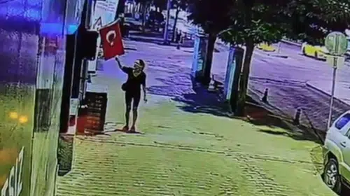 Muğla'da Türk bayrağını ateşe veren şüpheli yakalandı