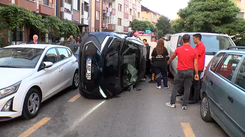 Ümraniye'de sabah kazası: Takla atan otomobilde sürücü yaralandı