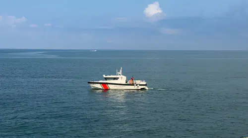Rize'de dalgalara kapılan iki kardeşten biri kurtarılamadı, diğeri hâlâ aranıyor