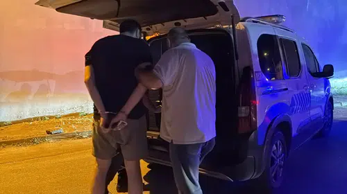 Çalıntı araçla polisten kaçan ehliyetsiz sürücüye 380 bin lira ceza kesildi