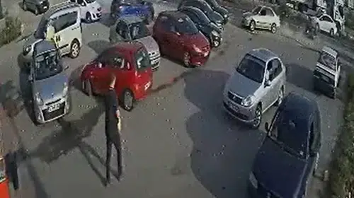 Ereğli’de kontrolden çıkan otomobil 5 araca çarptı, 3 kişi yaralandı