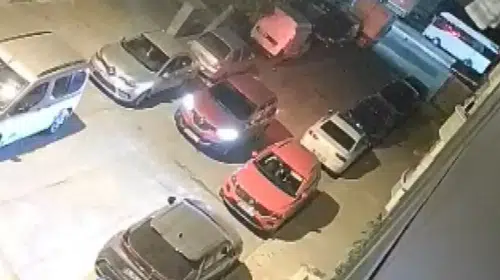 Sultangazi’de otomobile silahlı saldırı: Sürücü kurtuldu