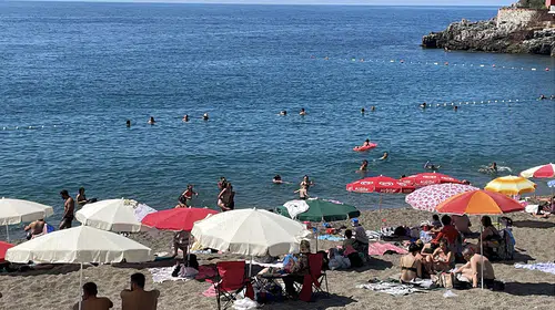 Zonguldak’ta deniz yasağı kalktı, Kapuz Plajı doldu