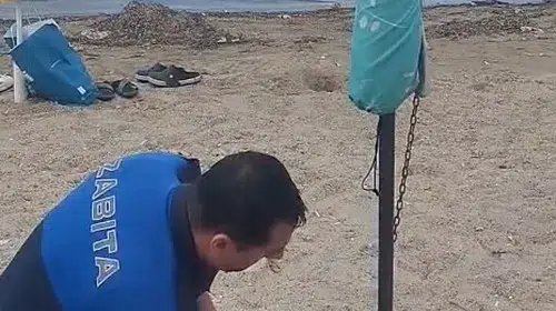Erdek sahillerinde işgal edilen alanlara yönelik zabıta operasyonu