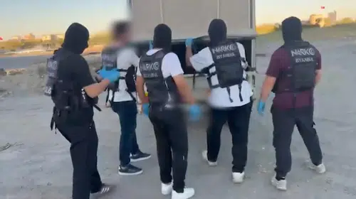 Zeytinburnu'nda 83 kilogram skunk ele geçirildi: 1 gözaltı