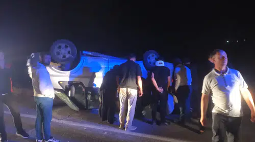 Sivas'ta gece saatlerinde meydana gelen kazada aynı aileden 7 kişi yaralandı
