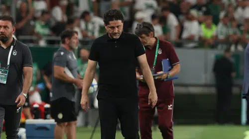 Fatih Tekke'nin istifası yönetimden döndü: Amedspor maçında takımın başında olacak