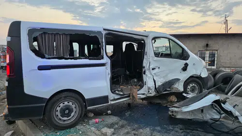 Batman'da minibüs kazası: 2'si ağır 9 yaralı