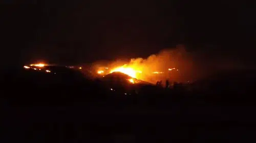 Sungurlu'da akşam saatlerinde dört noktada anız yangını: Alevler karayolu hattına sıçradı