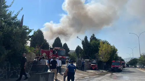 Gaziantep'teki tekstil tesisinde alevler yükseldi