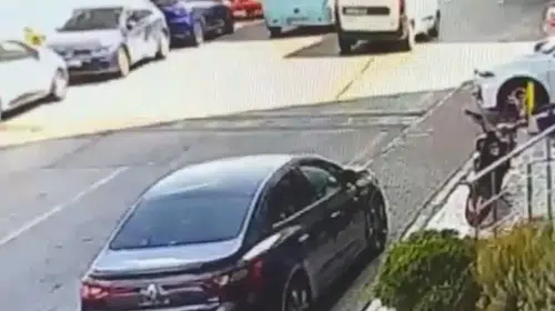 Kağıthane'de zincirleme trafik kazasında üç kişi yaralandı