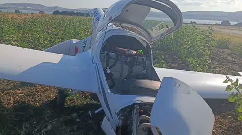 Çatalca’da eğitim uçağı iniş sırasında kaza geçirdi