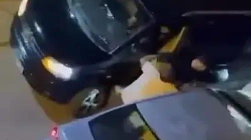 Çekmeköy'de trafikteki yol verme kavgası çevredekilerin müdahalesiyle bitti