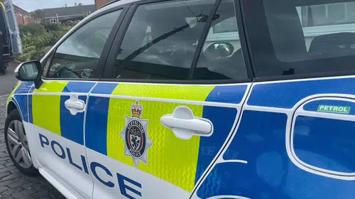 İngiltere'de ters yön faciası: Polis aracıyla çarpışan otomobilde 7 can kaybı